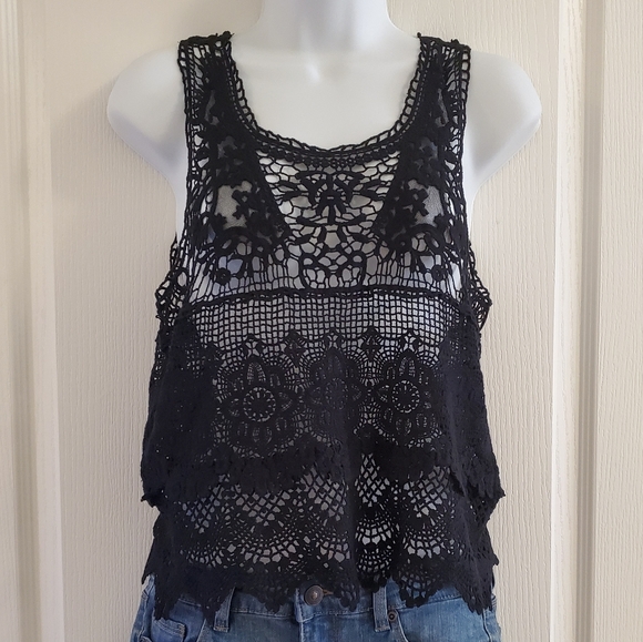 🔥3/$30 Crochet Tank Top - Picture 2 of 10